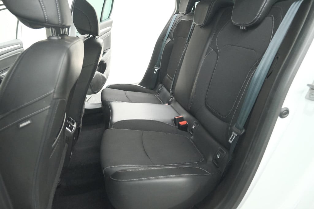 Renault Megane tce 140 edc techno | trekhaak | camera | navigatie | 9.3 inc