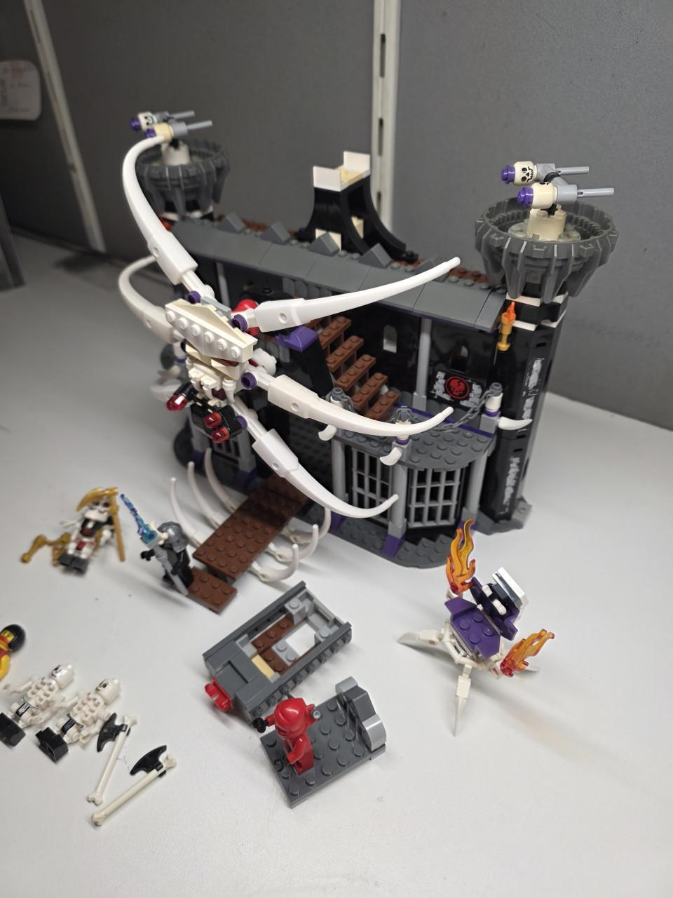Ninjago dark fortress
