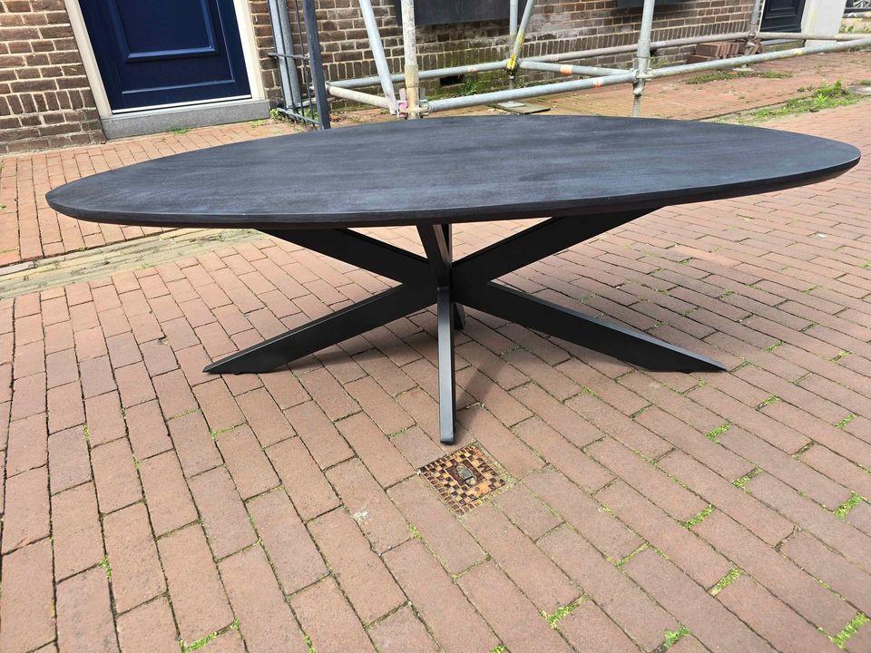 SCHITTERENDE DECORATIE, BANKEN, TAFELS, STOELEN, ENZOVOORTS BIJ 3Z FACTORY