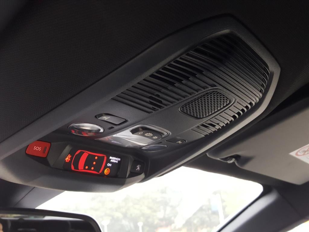 Peugeot 3008 1.6 plug-in hybrid 225pk e-eat8 allure pack business | navi |