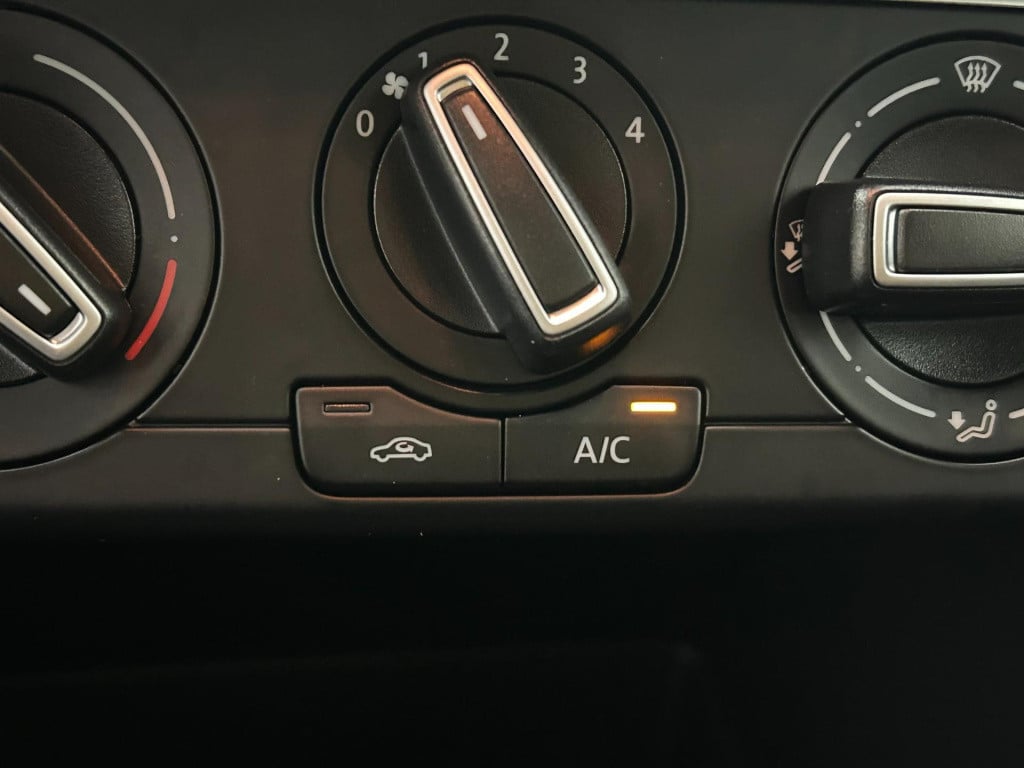 Volkswagen Polo occasion 1.2 tsi highline | zwart | tweedehands volkswagen 