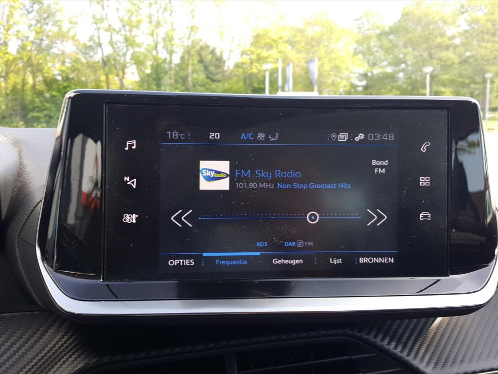 Peugeot 2008 1.2 puretech 100pk active | navigatie | bt | camera achter | p