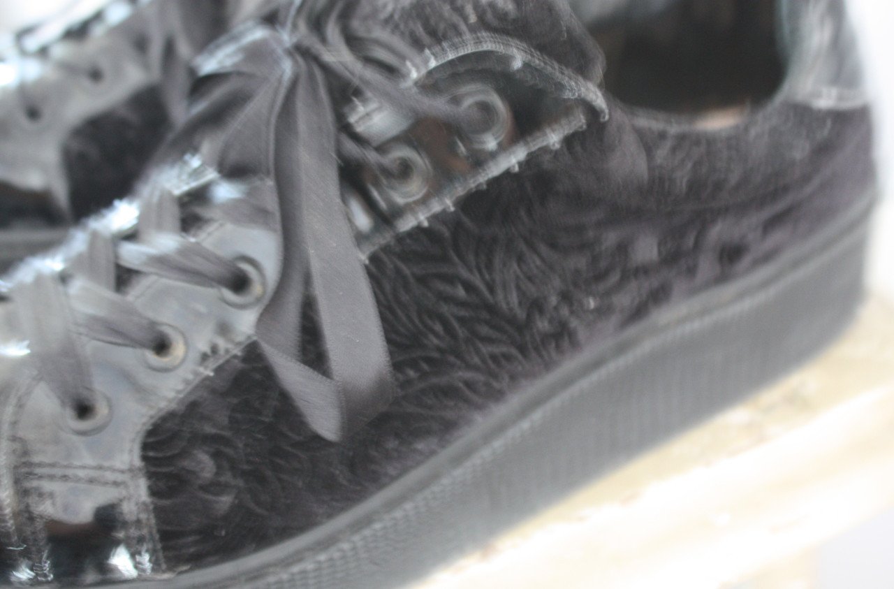 Zwarte sneaker lk en barokprint stof maat 42