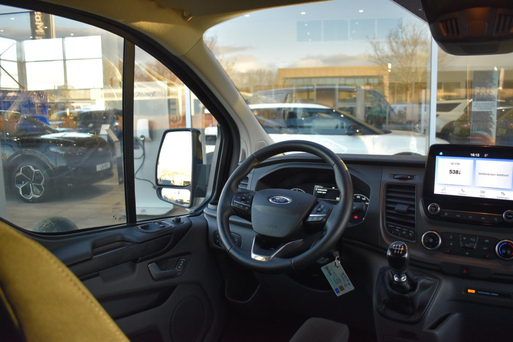 Ford Transit Custom 300 2.0 tdci l2h1 trend dc 5-pers. | airco | cruise con