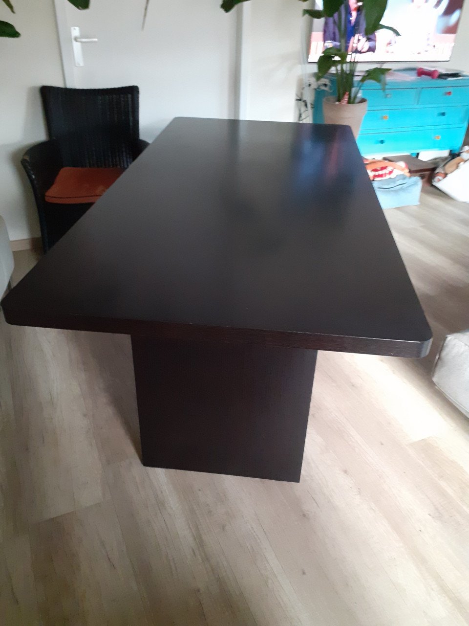 DONKER BRUINE EETKAMERTAFEL