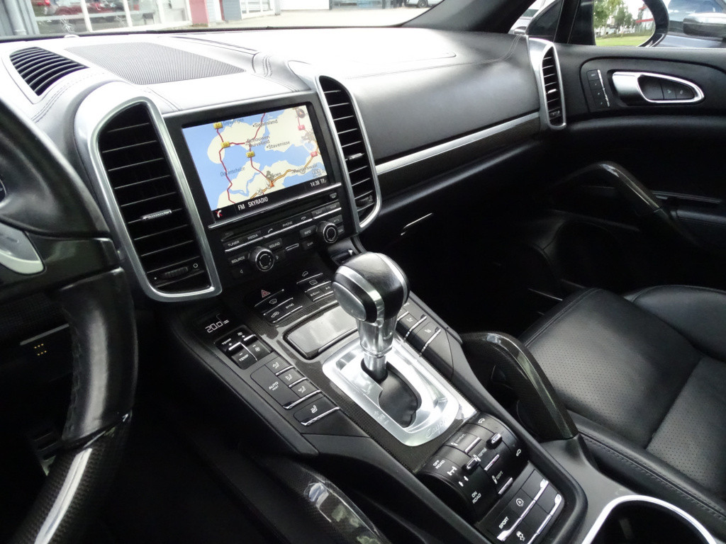 Porsche Cayenne 4.2 d s | ceramic | pano | bose | luchtvering pasm