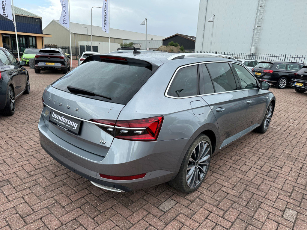 Skoda Superb combi 1.4 tsi iv 218pk laurin & klement | pano dak | trekhaak