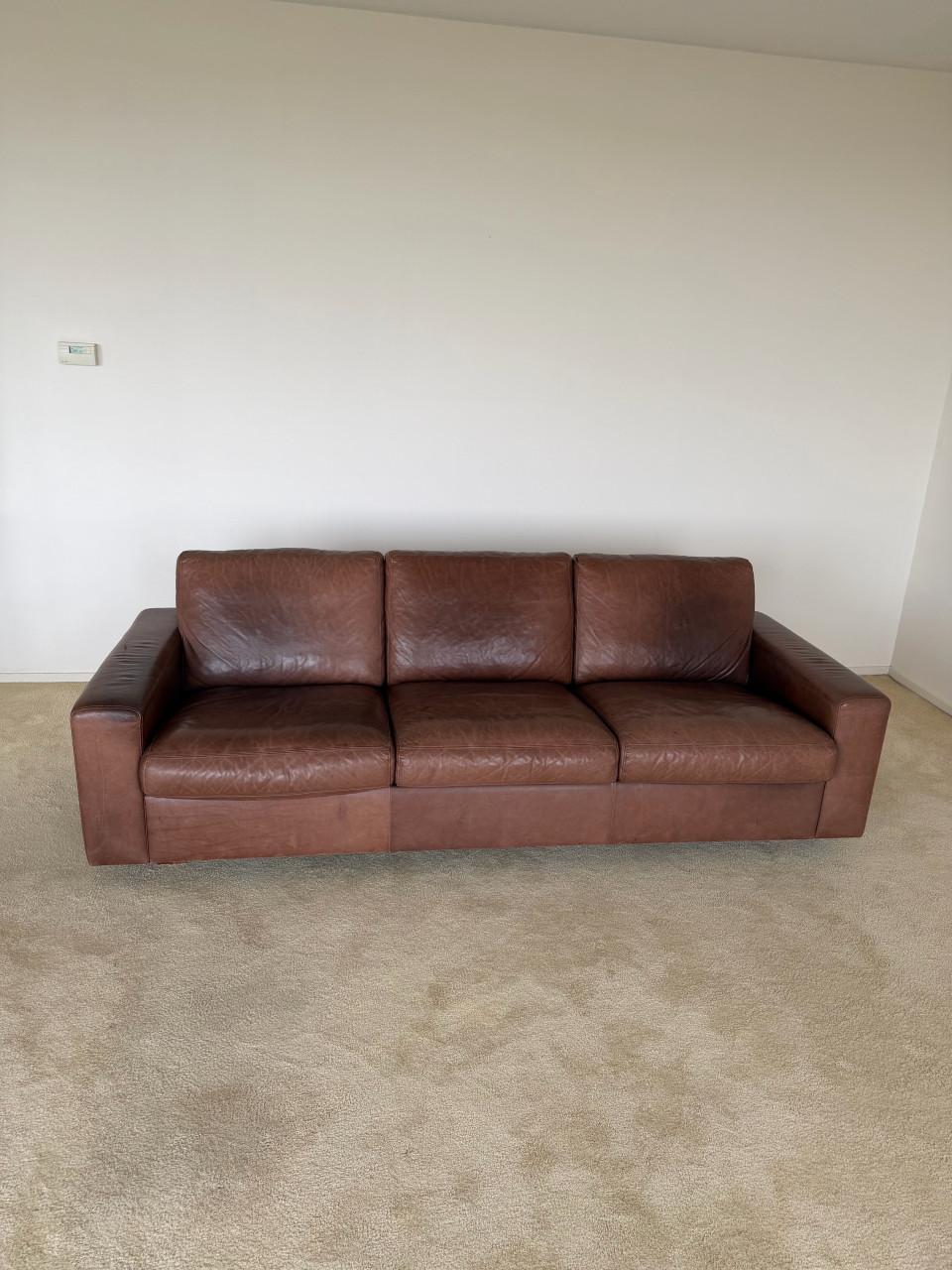 Lederen bank donkerbruin