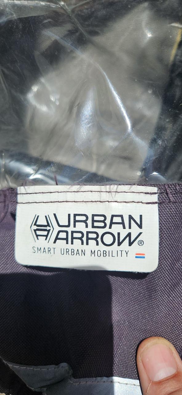 Urban Arrow regenhuis