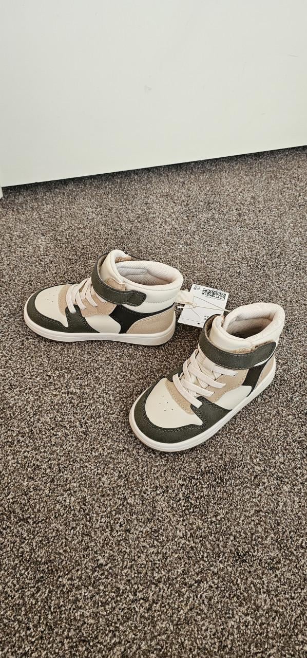 H&M nieuwe hoge sneakers maat 23
