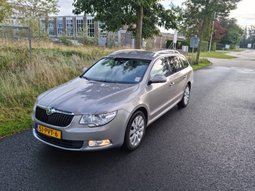 Skoda superb combi 1.8tsi elegance business line bj 2011