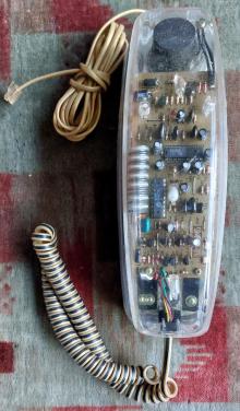 Vintage jaren 90 doorzichtige design telefoon