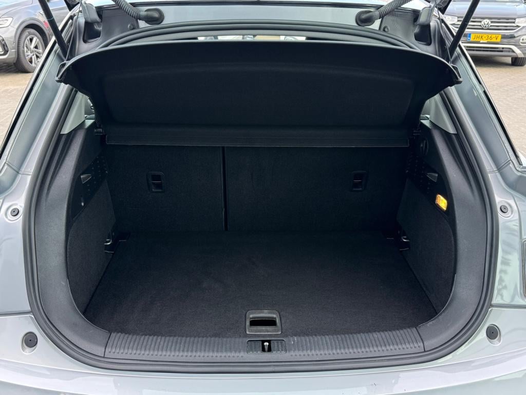 Audi A1 Sportback 1.0 tfsi s-line * nap * cruise control * 17 inch