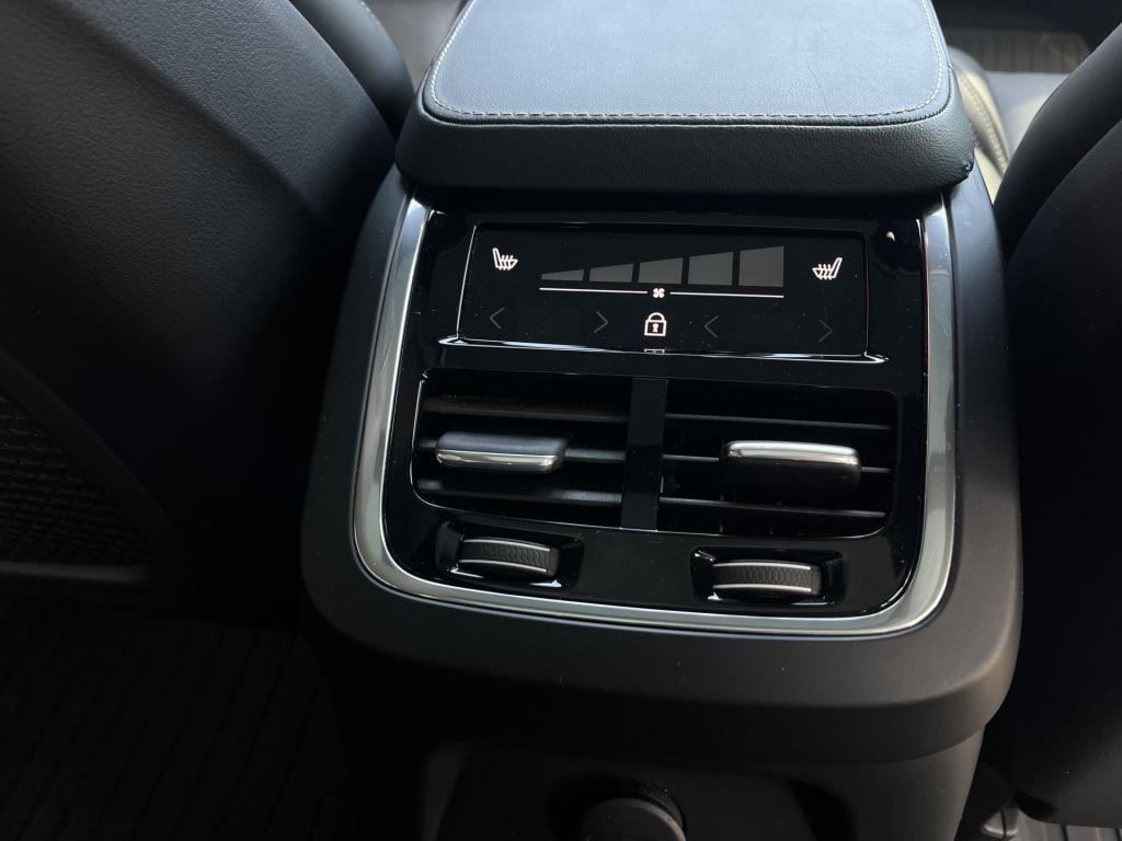 Volvo XC90 2.0 t8 plug-in hybrid awd ultimate dark | luchtvering | bowers &