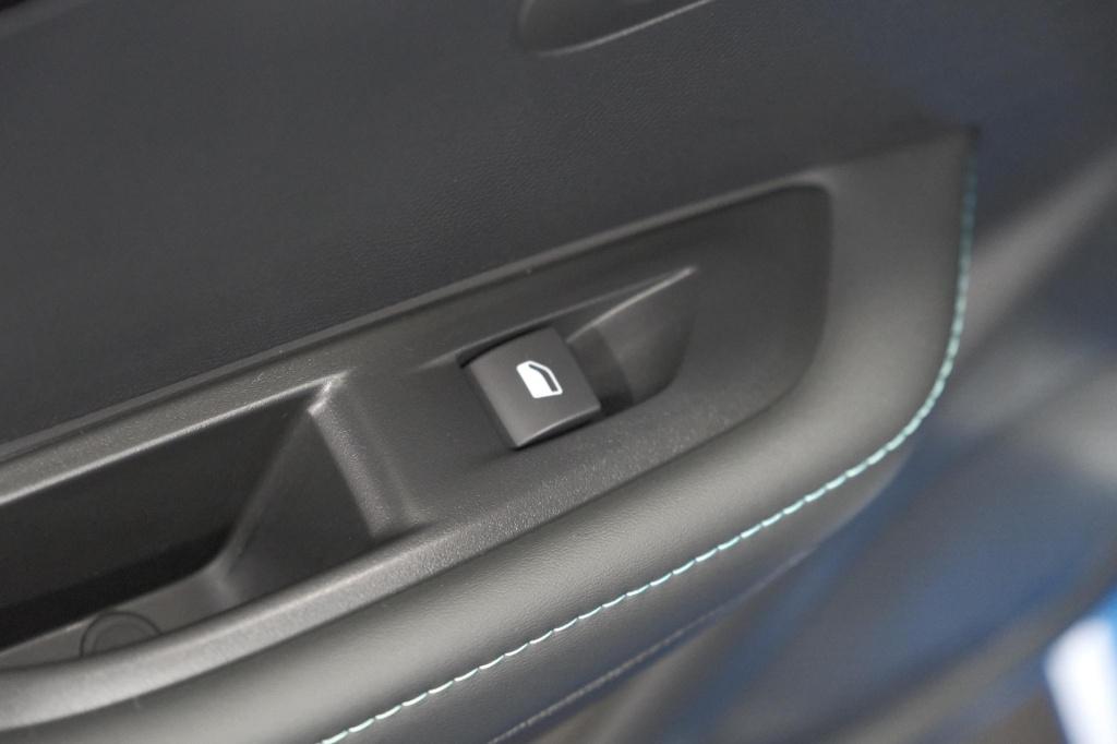 Peugeot 208 puretech 100 allure | trekhaak | camera | apple carplay | navig