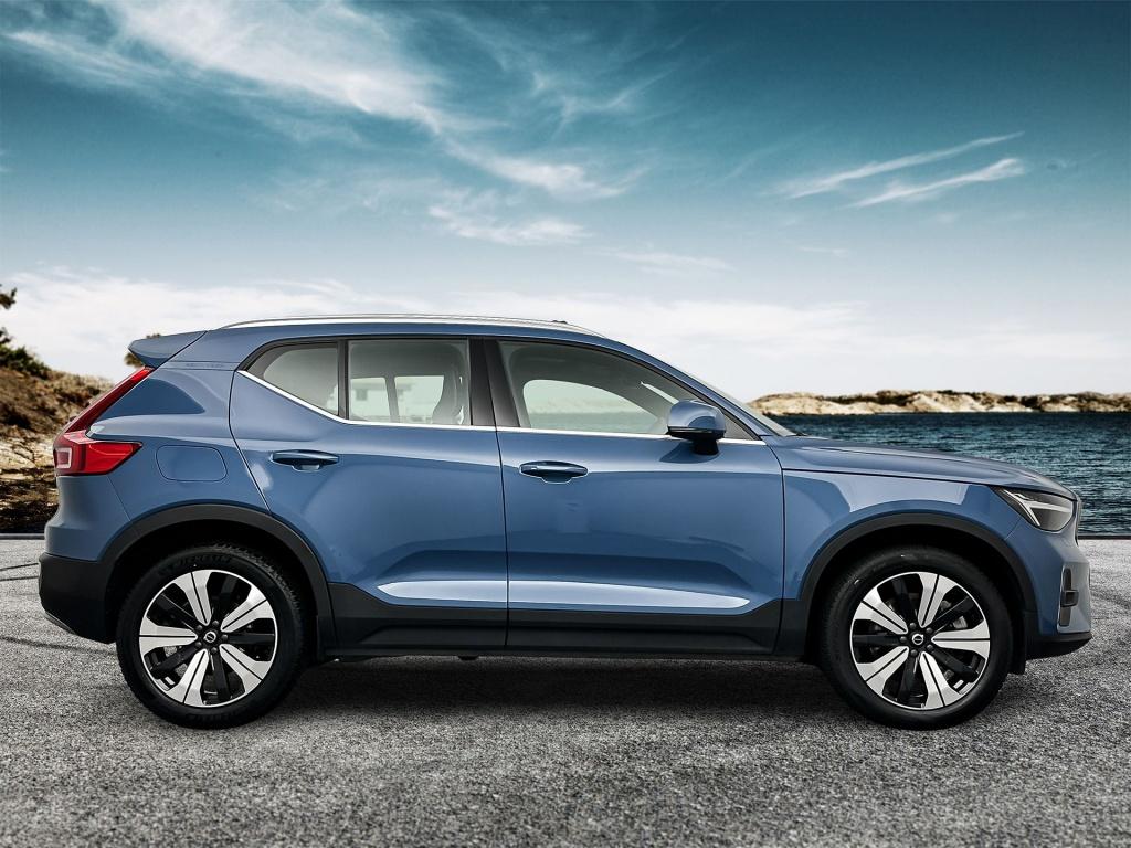 Volvo XC40 t5 262pk recharge ultimate dark| pano| h&k| adap.cruise| camera