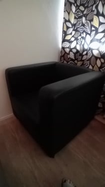 Zwarte leunstoelen