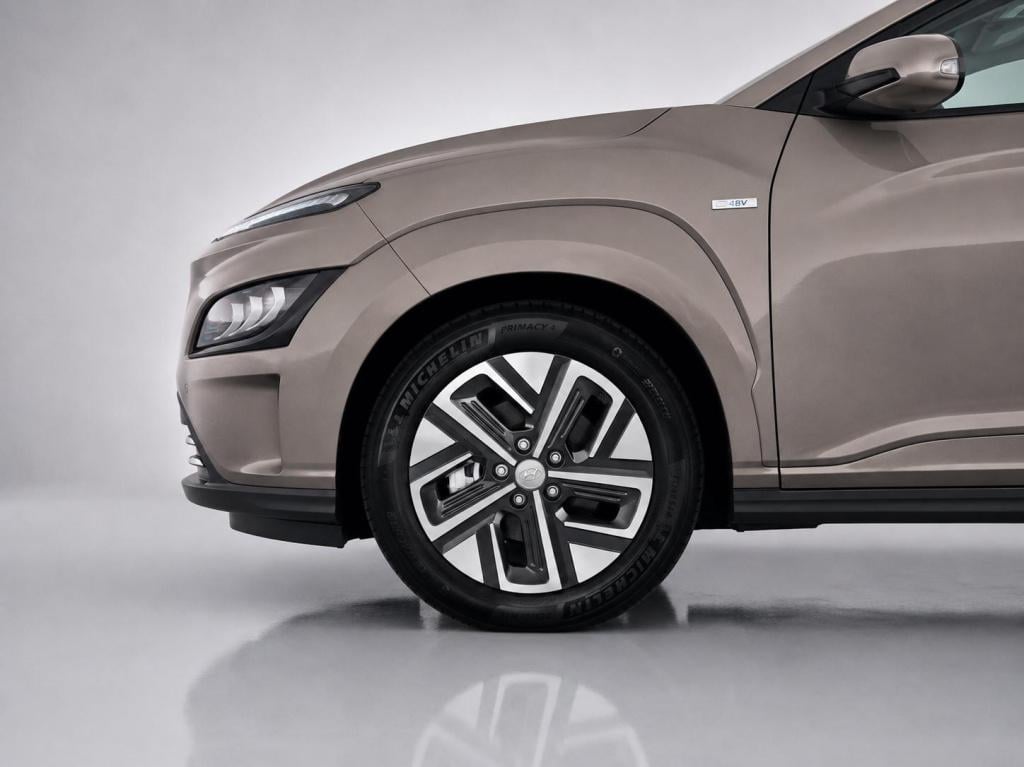 Hyundai Kona ev premium 64 kwh soh 98%