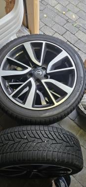 Nissan velgen met winterbanden