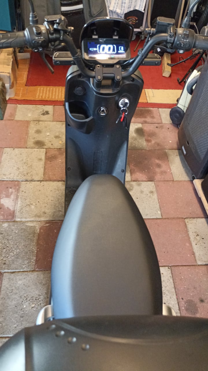 IVA E-GO S4  "gereserveerd " tot volgend weekend
