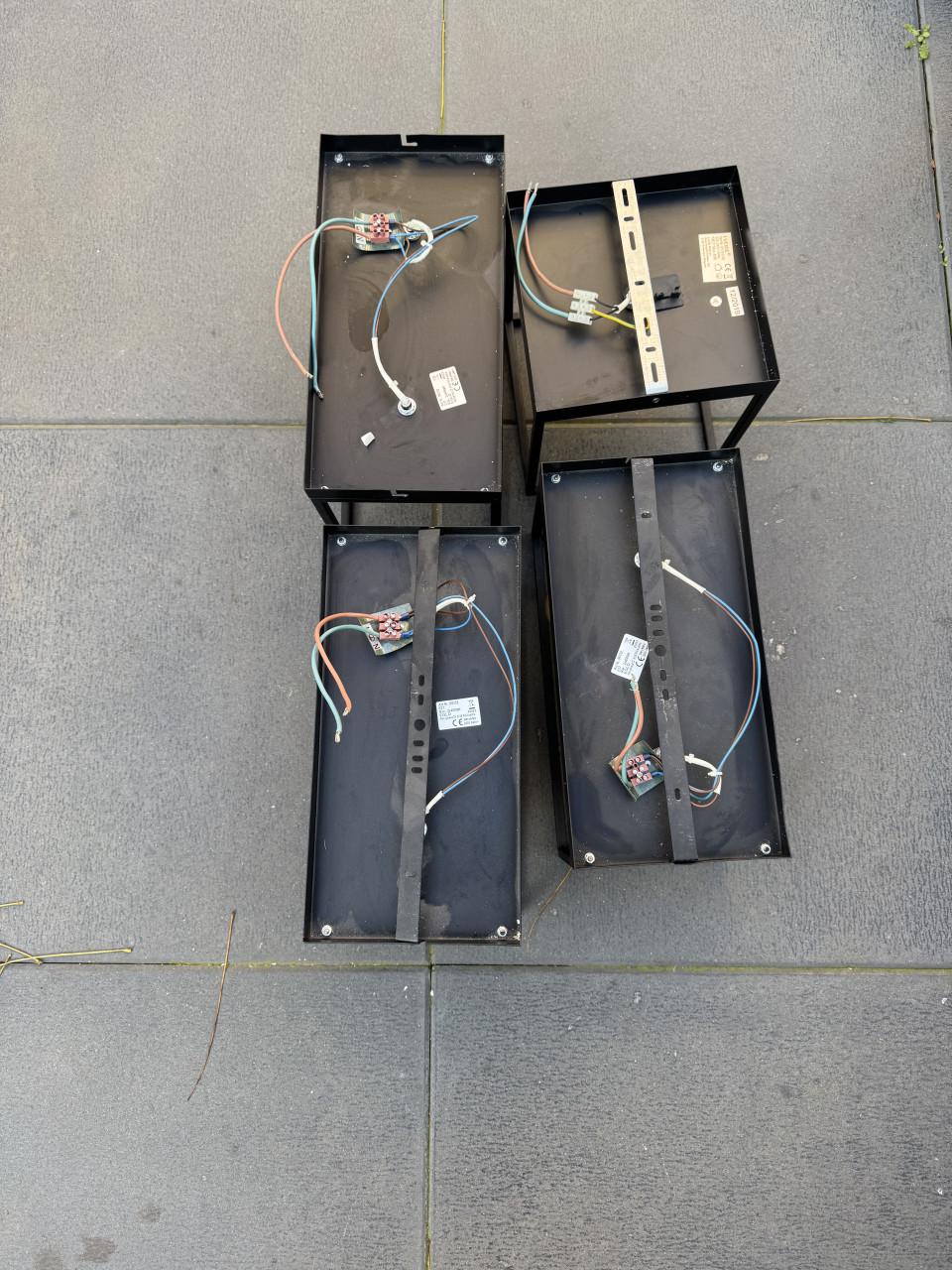 4 industriële lampen