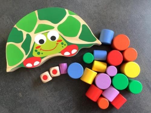 Houten evenwichtspel schildpad