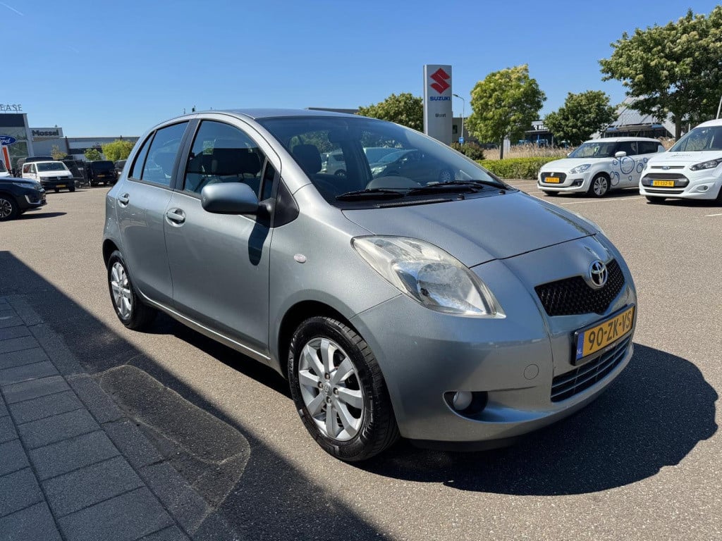 Toyota Yaris 1.3 vvti executive