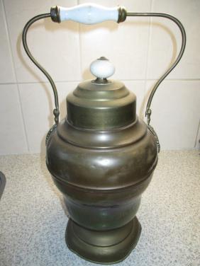 Oude koperen doofpot