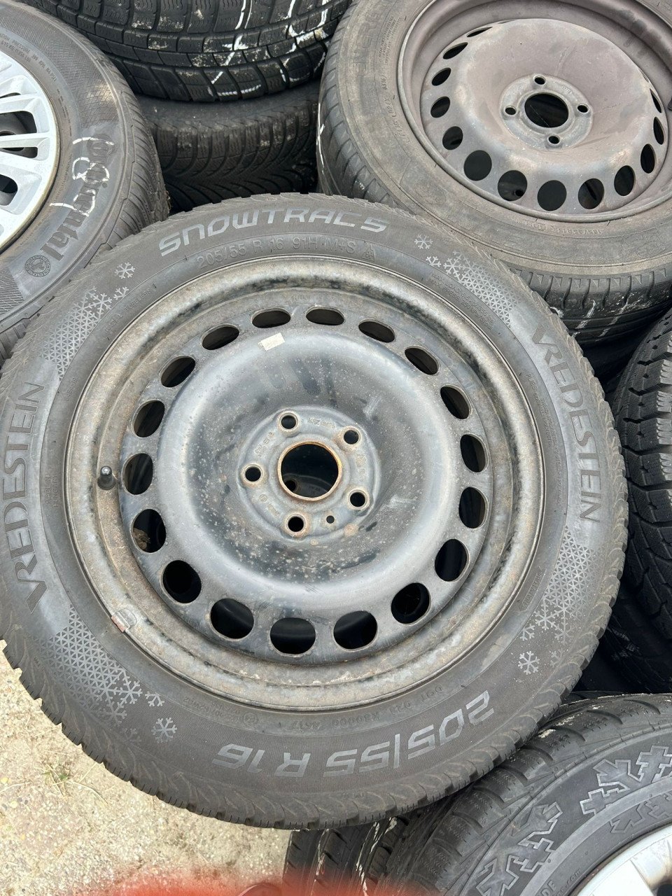 STALEN VELGEN MET VREDESTEIN SNOWTRACS BANDEN 16 INCH
