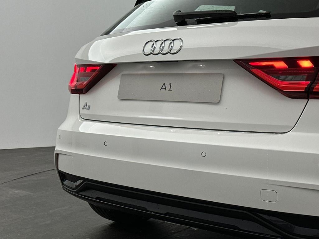 Audi A1 Sportback advanced edition 25 tfsi 70 kw / 95 pk sportback 5