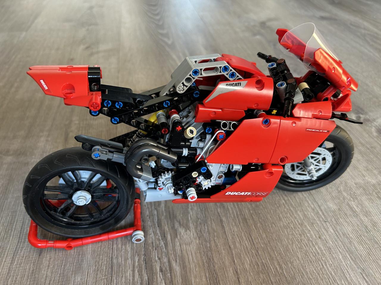 Lego Set – 42107 - Technic – Ducati Panigale V4 R