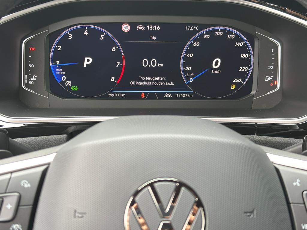 Volkswagen T-roc 1.5 tsi 150pk dsg r-line | camera | keyless | elek. achter