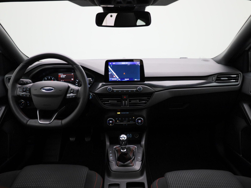 Ford Focus wagon 1.0 ecoboost active business | panorama dak | parkeer sens