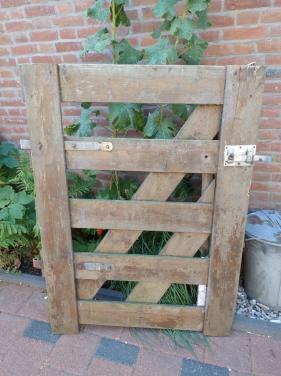 Houten tuindeur/poortje, half hoog model