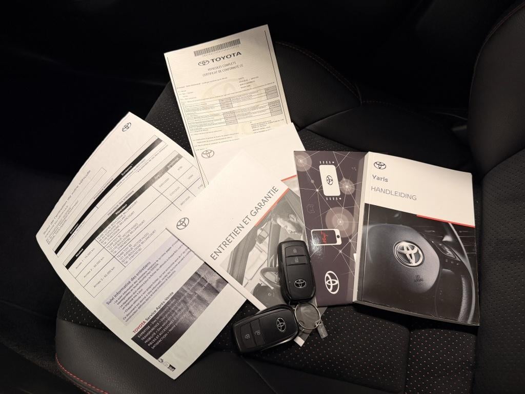 Toyota Yaris 1.5 hyb. executive