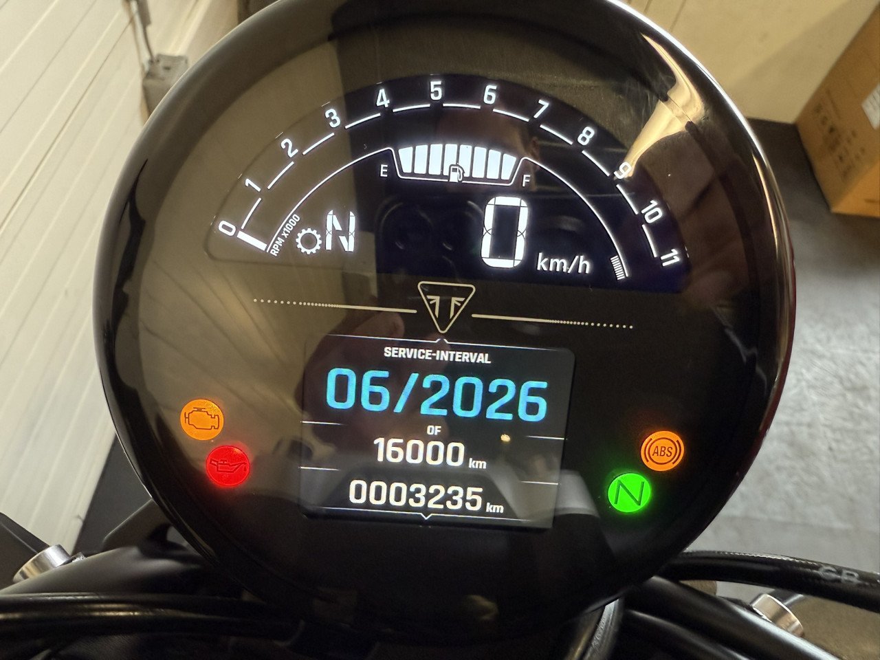 Jonge Triumph Trident 660 slechts 3200km oud!