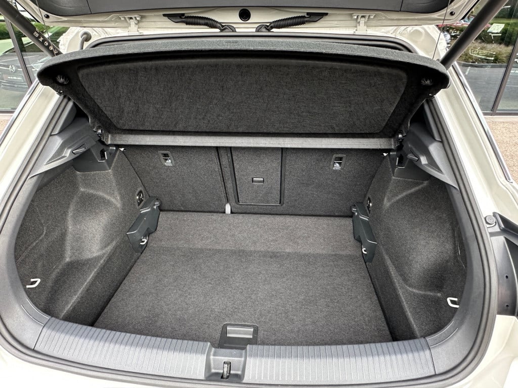 Volkswagen T-roc 1.5 tsi 150pk dsg r-line | camera | keyless | elek. achter