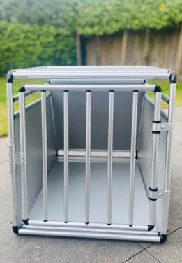 Honden bench auto
