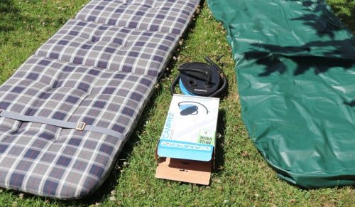 Zonnebed,luchtbed en pomp
