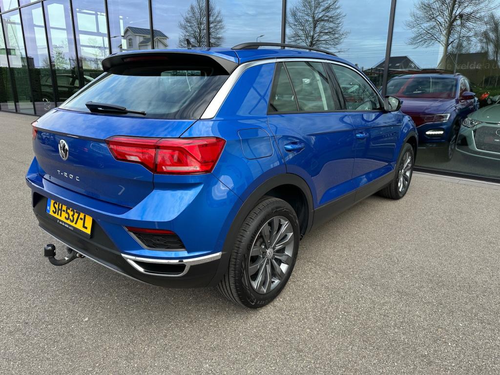 Volkswagen T-roc 1.5 tsi 150pk style | trekhaak | navi | camera | carplay |