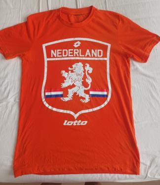 2 WK Oranje voetbalshirts schoon en in nieuwstaat