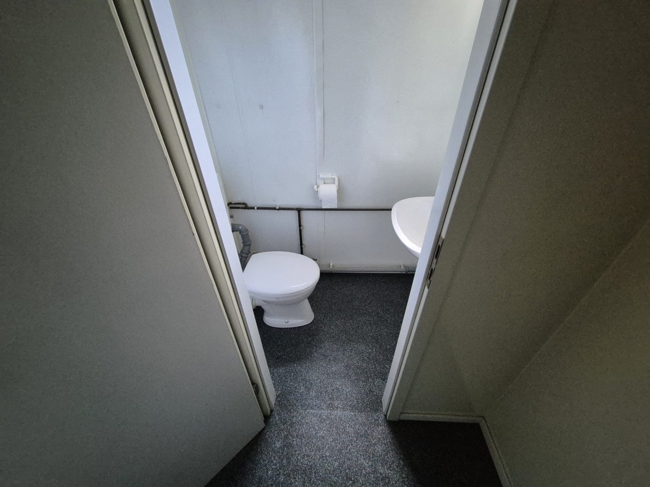 Bouwkeet / kantoorunit / directiekeet / woonunit 9x3m