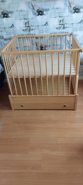 Ledikant en Box te koop samen 50 euro
