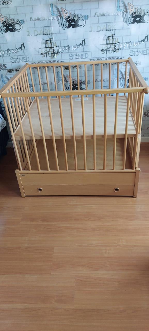 Ledikant en Box te koop samen 50 euro