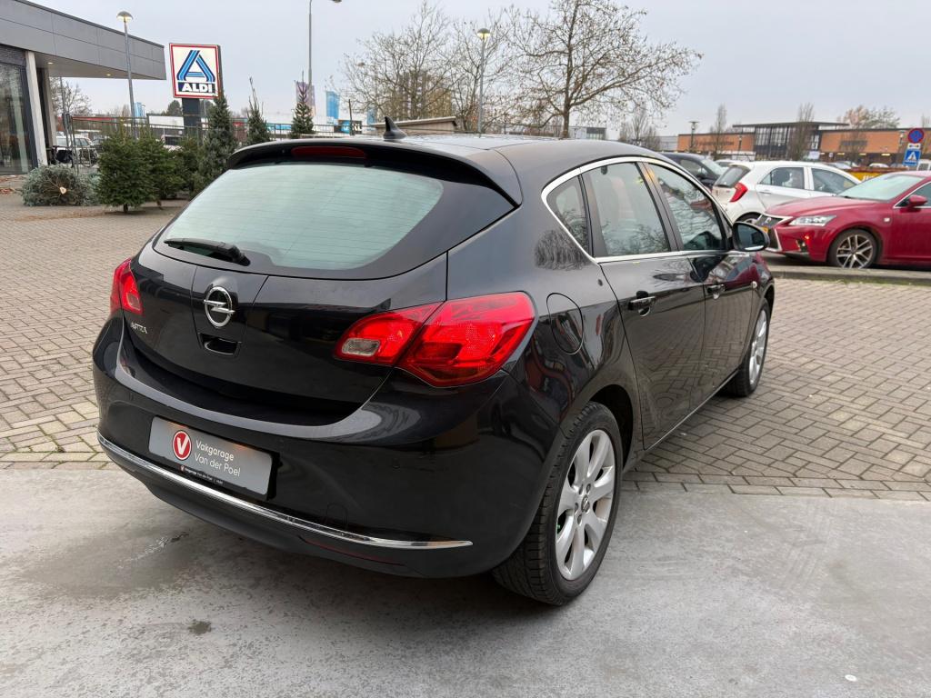 Opel Astra 1.4 turbo blitz