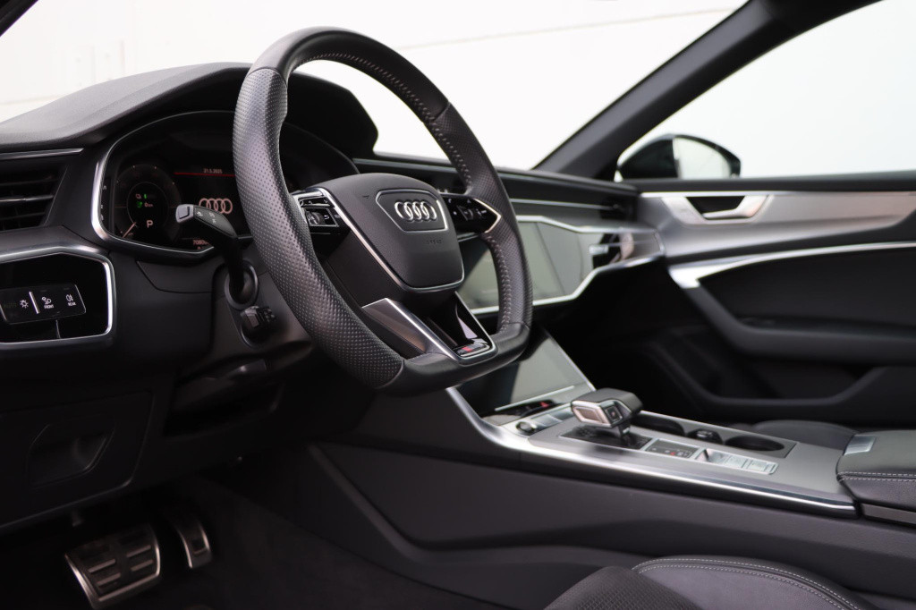 Audi A6 avant 55 tfsi e quattro s edition competition 367pk s-tr 367pk s-tr