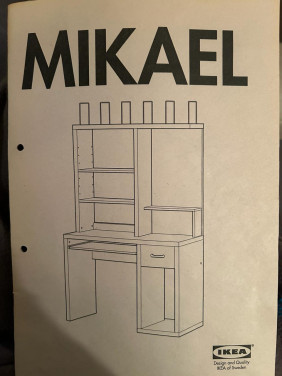 (computer)Bureau, IKEA MIKAEL met bureaustoel - GRATIS AF TE HALEN