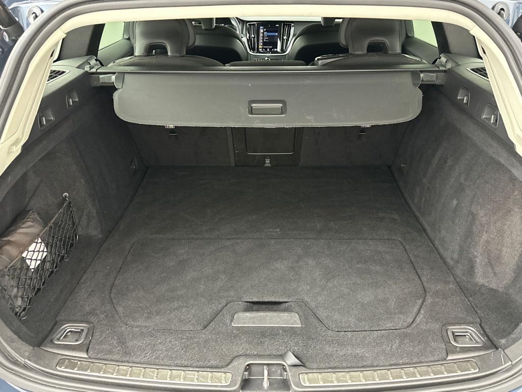 Volvo V60 t6 398pk recharge r-design| camera| trekhaak| stoel+stuur.verw|