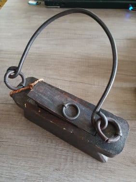 Zeldzaam antiek zeer oud draagbaar kruidenkastje in mooie staat...