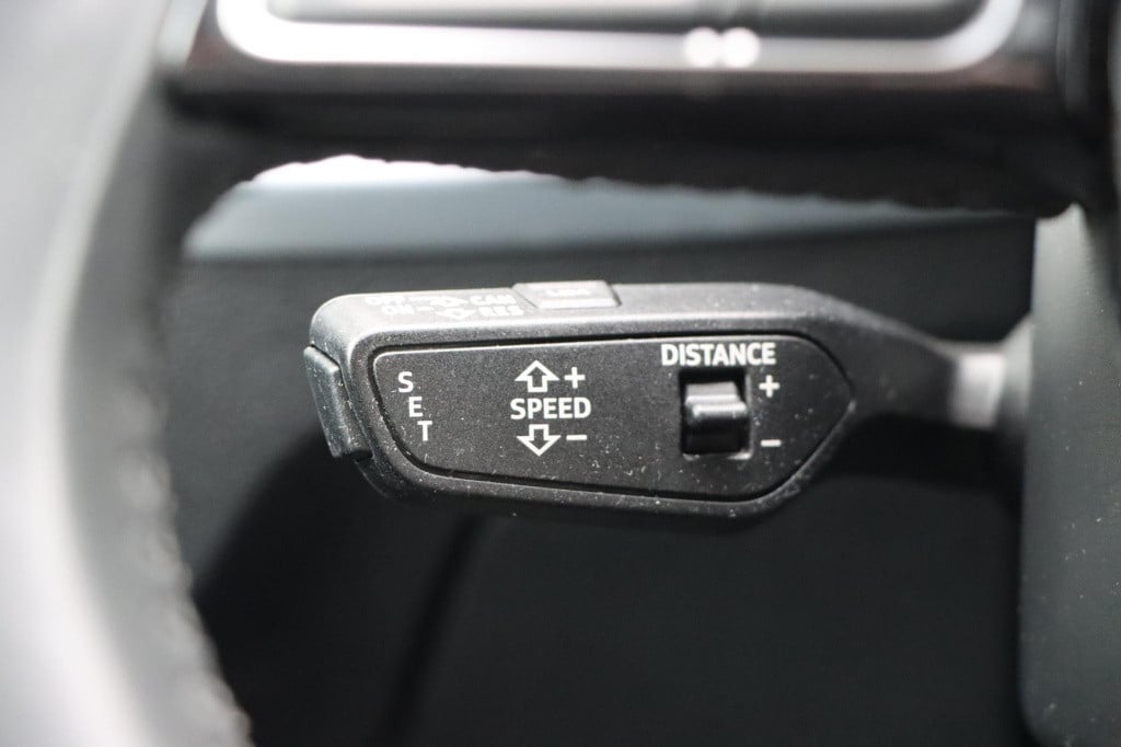 Audi Q2 30 tfsi design pro line plus